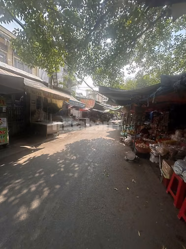Nhà ngay chợ Sơn Kỳ phù hợp kinh doanh, giá rẻ
