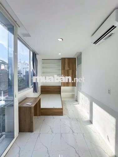 Phòng trọ 18m2, đường Tô Hiệu, Tân Phú có ban công, thoáng mát
