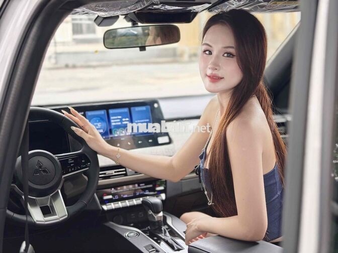 Mitsubishi Xforce Luxury 2027 Trắng Tự động