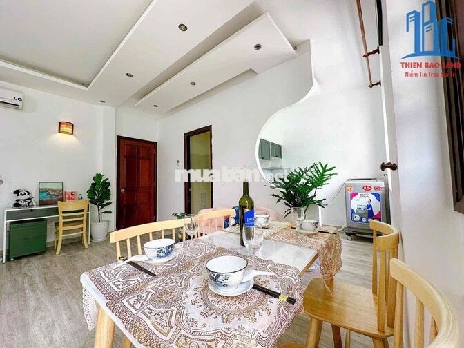 CHO THUÊ CHDV QUẬN 7 - FULL NỘI THẤT/ BAN CÔNG. ĐỐI DIỆN ĐH RMIT, TDTU