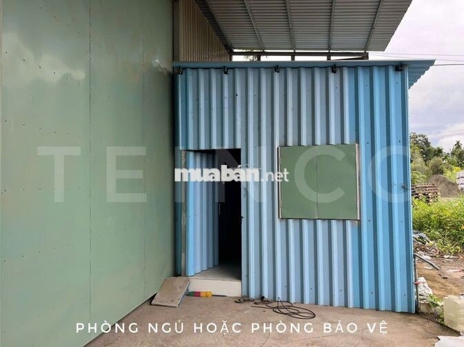 Kho xưởng 830 m² có điện 3 pha, trong cụm kho đường Quốc Lộ 1A