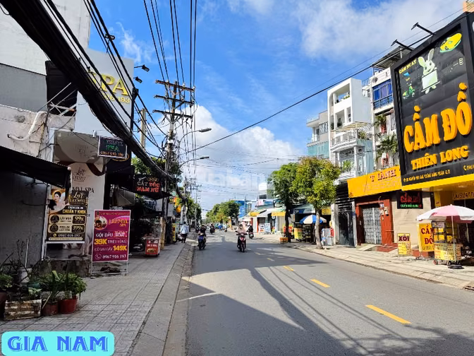 BÁN NHÀ MẶT TIỀN KINH DOANH : 267A NGUYỄN VĂN QUÁ - P. ĐÔNG HƯNG THUẬN
