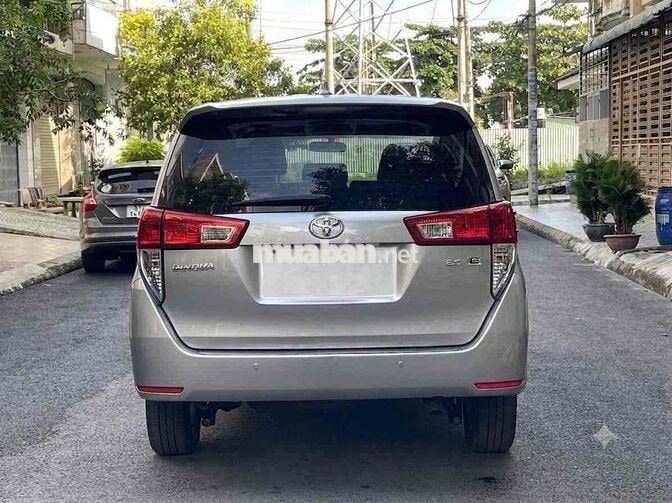 Toyota Innova 2019 Số sàn Bạc 7 chỗ