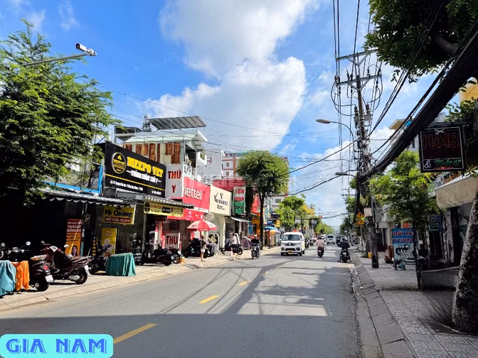 BÁN NHÀ MẶT TIỀN KINH DOANH : 267A NGUYỄN VĂN QUÁ - P. ĐÔNG HƯNG THUẬN