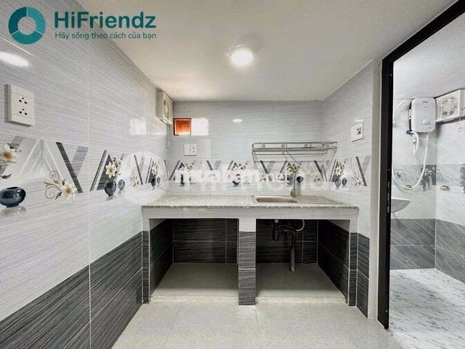 Phòng Siu Rộng 30m2 - 4ng Free 4 xe | Nguyễn Văn Quá - VOV