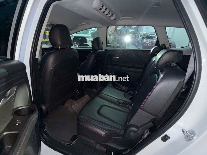 Hyundai Stargazer SX 2025 Trắng 7 chỗ 19.000 km