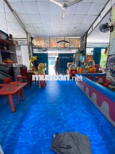 Cho thuê nhà mặt tiền trống suốt gần Cây Gõ Q6 DT 110m2 giá 16 triệu