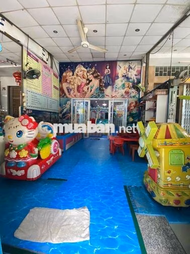 Cho thuê nhà mặt tiền trống suốt gần Cây Gõ Q6 DT 110m2 giá 16 triệu