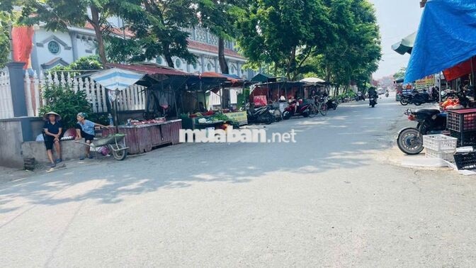 Chủ ngộp bank bán nhà 5 tầng cho thuê 650/năm tại Xuân Cẩm,Bắc Ninh