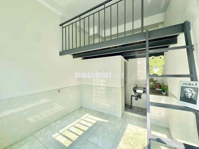 CHO THUÊ PHÒNG CÓ GÁC NGAY HƯƠNG LỘ 2 GẦN BỐN XÃ ĐI LẠI NHIỀU QUẬN