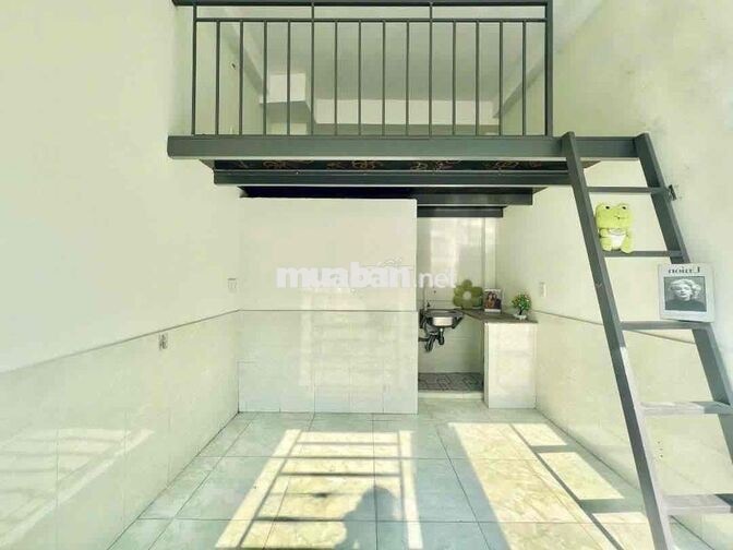 CHO THUÊ PHÒNG CÓ GÁC NGAY HƯƠNG LỘ 2 GẦN BỐN XÃ ĐI LẠI NHIỀU QUẬN