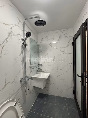Cho thuê nhà riêng full đồ tại 424 Thụy Khuê, 35m2 x 4 tầng
