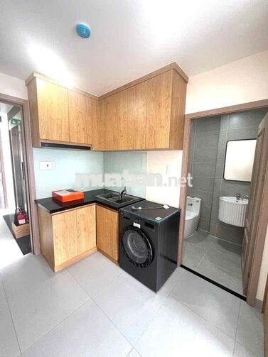 Studio Quận 1 25-30m² Full Nội Thất, Ban Công, Thang Máy