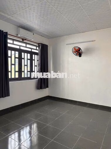 PASS PHÒNG 2P RA CẦU NGUYỄN VĂN CỪ