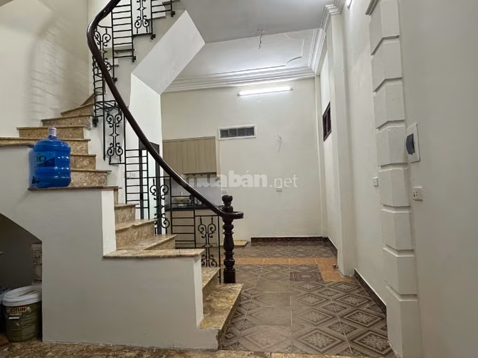 Cho thuê nhà riêng full đồ tại 424 Thụy Khuê, 35m2 x 4 tầng