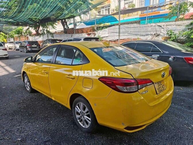 Toyota Vios 2019bản E Số sàn màu vàng gốc bạc