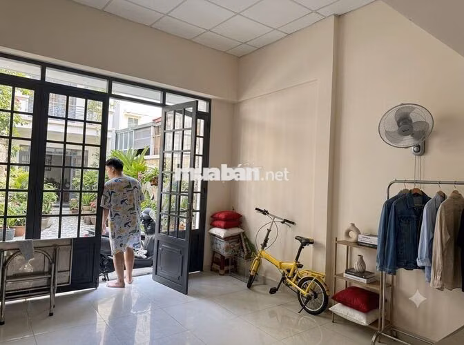 Nhà hẻm 4m Hồ Học Lãm, Bình Tân, 4,2x15,5 cấp 4, giá 4,5 tỷ.