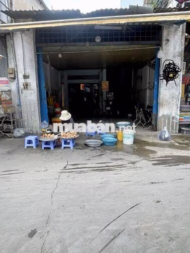 Bán nhà mặt tiền kinh doanh ngay chợ