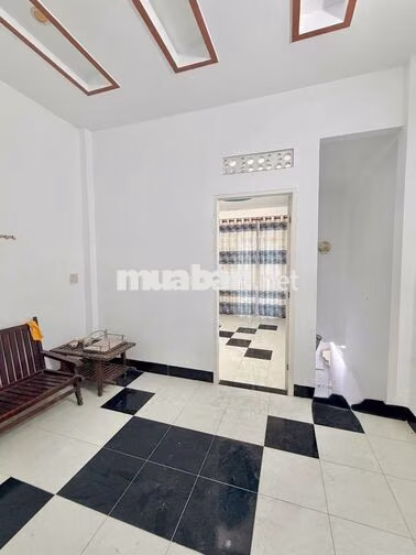 Nhà trệt lầu 3PN hẻm đường Võ Văn Kiệt chỉ 5 triệu