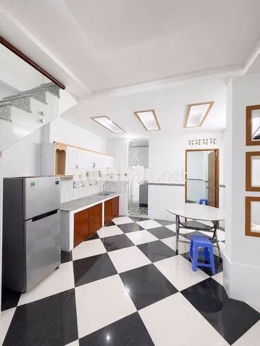 Nhà trệt lầu 3PN hẻm đường Võ Văn Kiệt chỉ 5 triệu