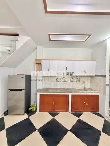 Nhà trệt lầu 3PN hẻm đường Võ Văn Kiệt chỉ 5 triệu