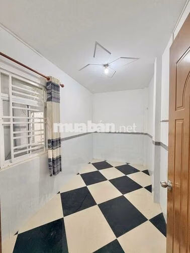 Nhà trệt lầu 3PN hẻm đường Võ Văn Kiệt chỉ 5 triệu