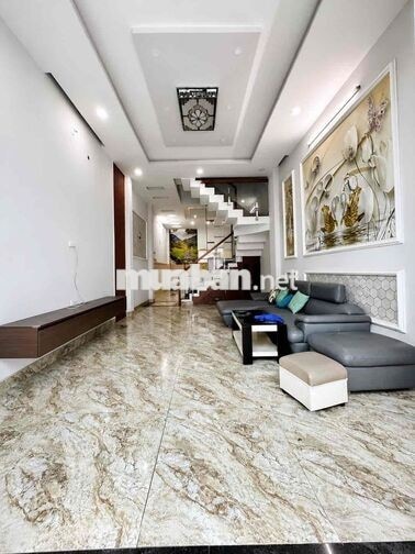 Nhà 2 lầu 4x18 hẻm xe hơi thông thoáng đường Lê Văn Khương