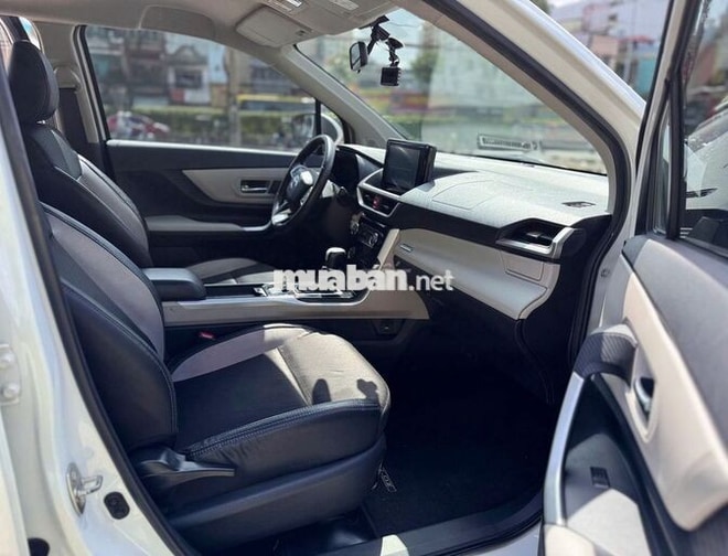 Toyota Veloz CVT 2023 Trắng Tự động