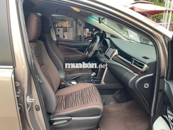 Toyota innova 2.0G 2023 / Giá thương lượng