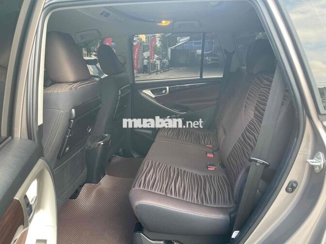 Toyota innova 2.0G 2023 / Giá thương lượng