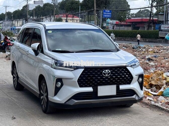 Toyota Veloz CVT 2023 Trắng Tự động
