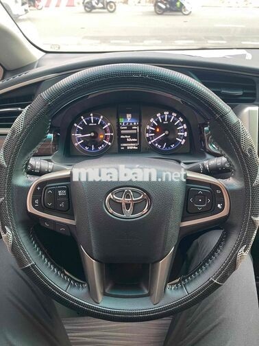 Toyota innova 2.0G 2023 / Giá thương lượng