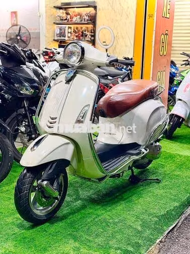 Piaggio Vespa 3V Trắng