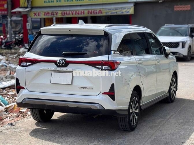 Toyota Veloz CVT 2023 Trắng Tự động