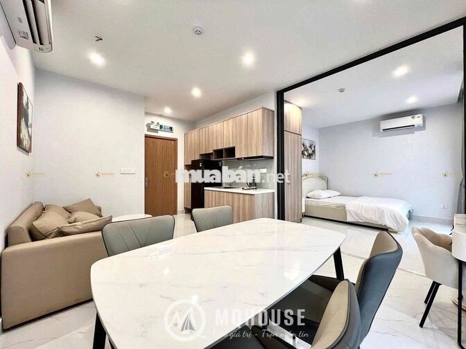 CHDV full nội thất 1pn và stu ban công ngay sân bay Tân Sơn Nhất