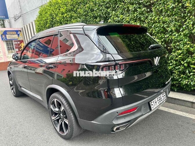 VinFast Lux SA2.0 Turbo Cao cấp 2 cầu Đen