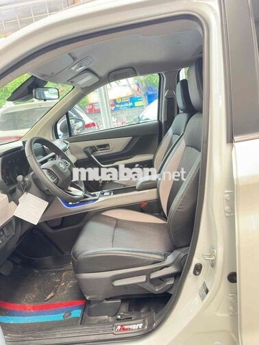 Toyota Veloz Top 2025 Trắng ngọc trai 16.000 km