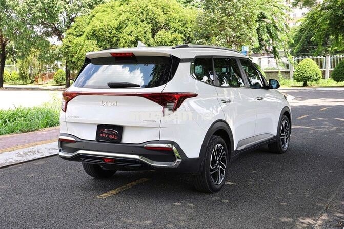 Kia Carens Premium 1.4 Turbo 2023 Trắng 7 chỗ