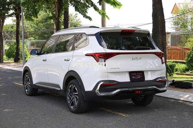 Kia Carens Premium 1.4 Turbo 2023 Trắng 7 chỗ