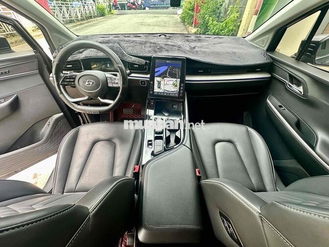 Hyundai Custin 2.0T Premium 2024 Đen 38.000 km