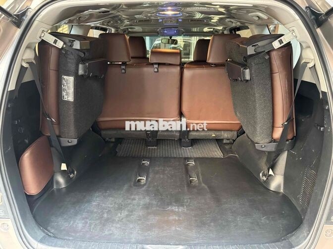 Toyota Innova 2.0E 2022 Số sàn Nệm da
