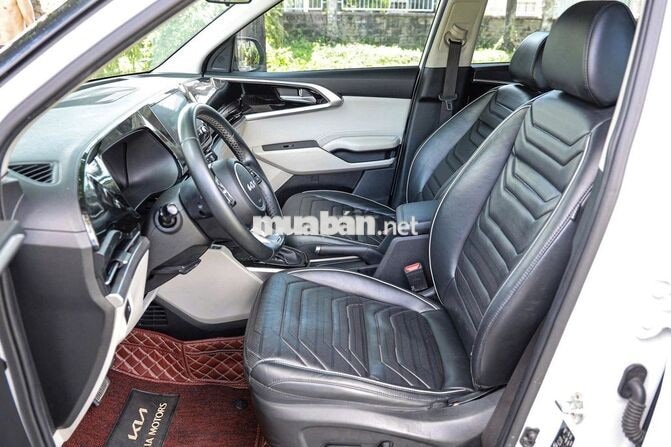 Kia Carens Premium 1.4 Turbo 2023 Trắng 7 chỗ