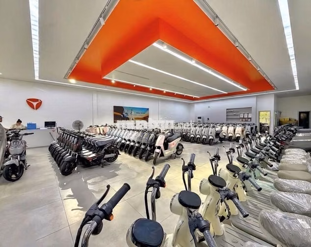 CHO THUÊ NHÀ MẶT TIỀN BẠCH ĐẰNG BÌNH THẠNH DTSD ~600M2, NGANG 9 MÉT
