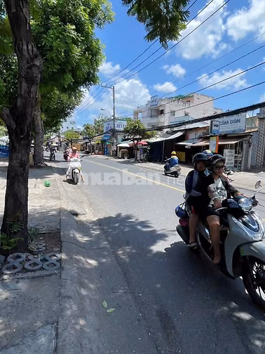 Nhà mặt tiền tỉnh lộ 10- sát quận 6