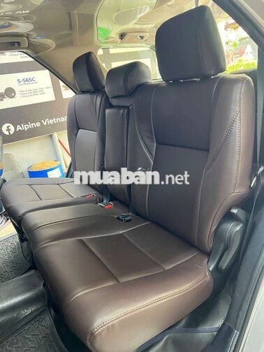 Toyota Fortuner SUV Số sàn Dầu Bạc 126.000 km