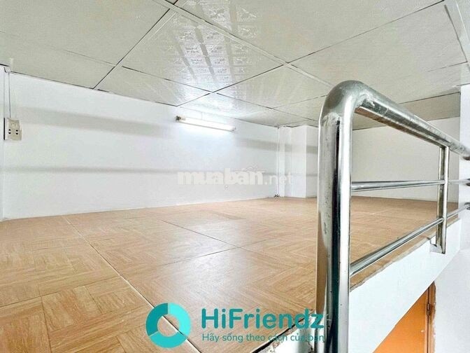 PHÒNG TRỌ có gác giá rẻ gần UEH B chỉ 10p đi xe, sẵn máy lạnh, bếp