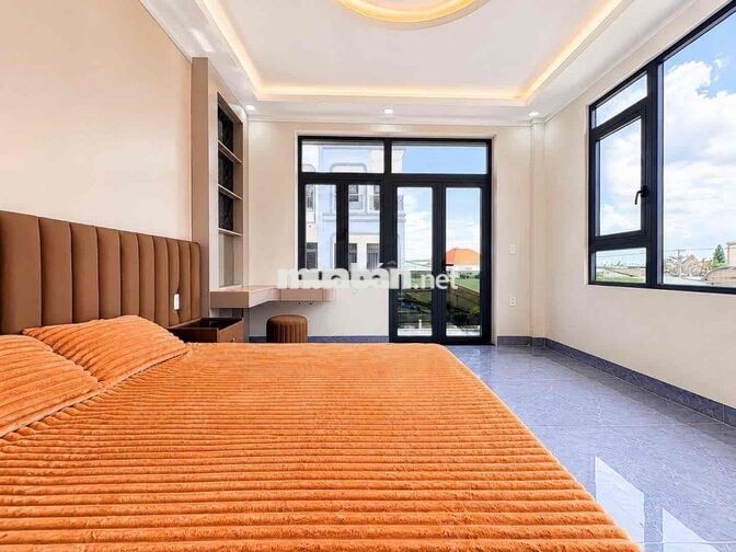 CĂN GÓC + VƯỜN GẦN 1000m - Siêu Phẩm Ngay Trung Tâm Tp Thuận An