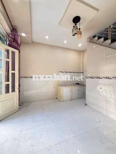 Bán nhà Hẻm 118 Bùi Văn Ba, P. Tân Thuận Đông, Quận 7 - DT 4.2 x 5.2m