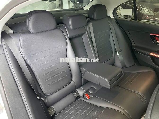 Mercedes-Benz C300 2025 Trắng 7.000 km