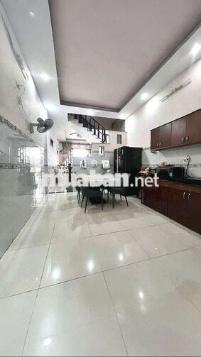 BÁN RẺ NHÀ AN BÌNH, 1TRỆT 1LẦU, SỔ HỒNG, HẺM OTO 4 CHỖ, GẦN CHỢ ĐỒI